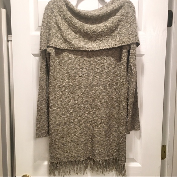 Saks Fifth Ave long sweater - Picture 2 of 4